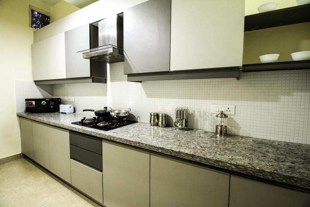 Anara Service Apartments - Greater Kailash Part II New Delhi Buitenkant foto